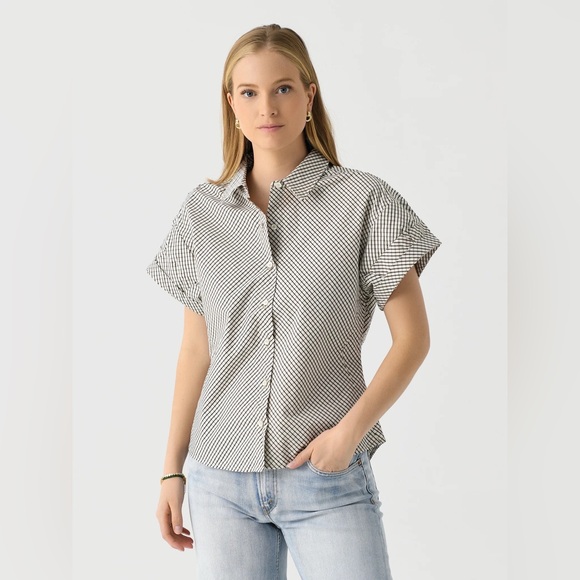 Never A Wallflower Women’s Aster Top, Size Small - Picture 1 of 9